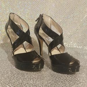Micheal Kors Black Strappy Peep Toe Heels sz 7.5